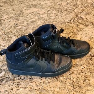 Nike Court Borough Mid 2 Sneaker Black‎ On Black
